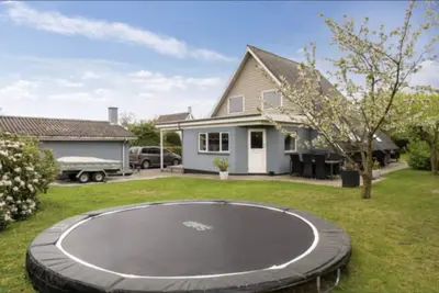 Image de Big villa near MØNS Klint stege with Trampoline