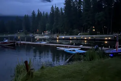 Image de Summer is the perfect time to book The Cabin on Savage Lake with Mountain Views