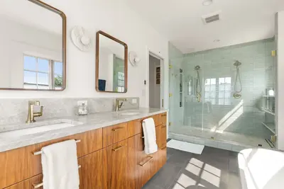 Image de Remodeled Historic Home 7br/4ba | Ne Portland