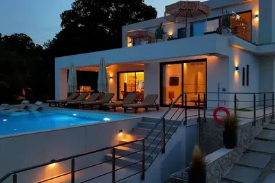 Villa Gatsby by Gatsby Rhodes-Brand New Seaview Villa