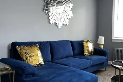 Image de 2 bedroom with work space and high speed internet.