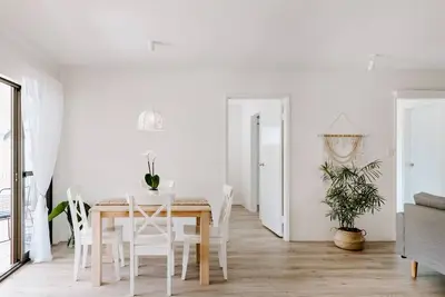 Image de Beach Vibes  - \"Bisbee at Alex\"