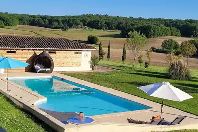 Image de Tranquility, beautiful views, with large heated swimming pool in Lot et Garonne