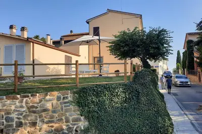 Image de Daisy House - Sunflower Apartment