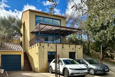 Image de Architect designed villa stunning position and views!