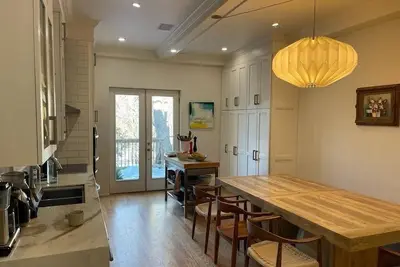 Image de Beautiful 5-bedroom house in Rosedale, 5-min walk to Bloor&Yonge