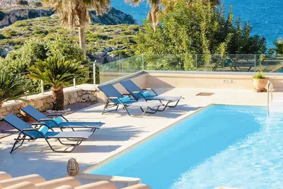 Kiki's exeptional Villa in Gerani, 500m from the beach