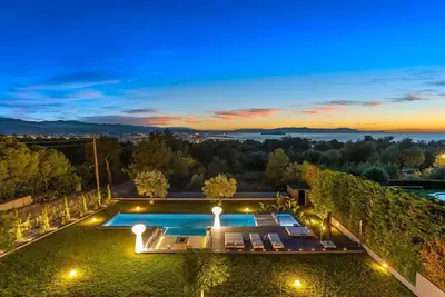 Image de Top Lux Villa*Bbq & Gym*Heated Pool*Gym*2km to Chania center