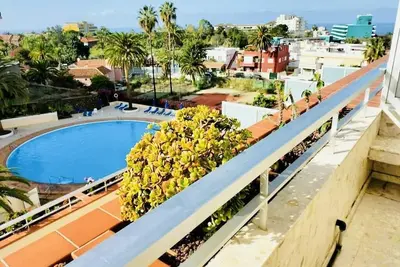 'Vista del Teide' with large terrace for vacation and home office