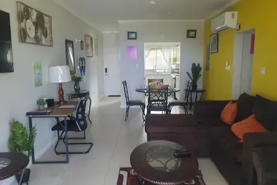 Image de 2 Br Apart. w/ pool, gym & tennis court ~ 20 minutes from Dunns River/Ocho Rios