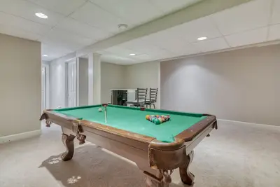 Image de Luxury 4 Beds/3. 5bath house with pool table