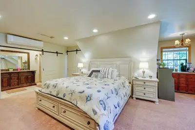 Image de 'Lakeside Bear Lodge' Studio: 9 Mi to Bass Lake!