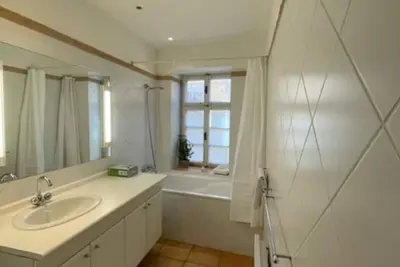 Image de Cosy Historic Apartment for 4 in Old Town Medieval Building Vl5