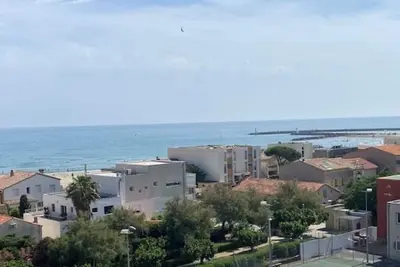 Image de Studio vue mer 90 m de la plage avec parking privé