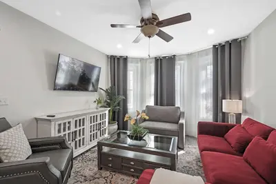 Image de 3 bed 2 bath  Boston Condo