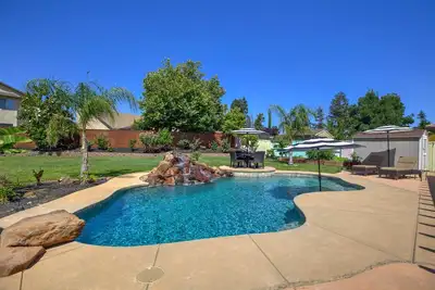 Image de California Poolside Paradise