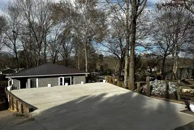 Image de Relax on the Lake. .