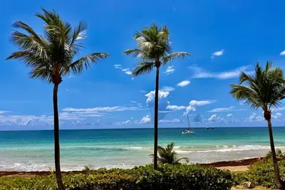 Image de Newly remodeled. Breathtaking Luxury Beachfront Condo in Palmas Del Mar Resort