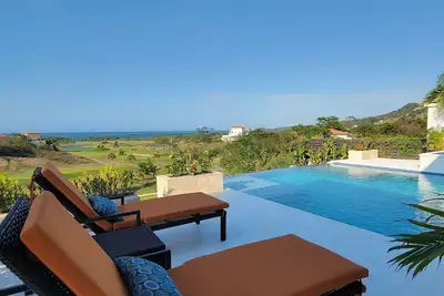 Image de Amazing Views At Pristine Bay