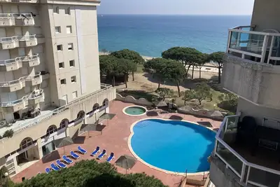 Image de Seafront apartment with balcony