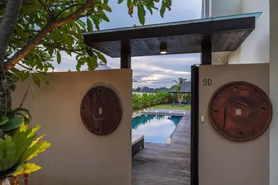 Image de Svarga 3 Bedrooms Brand New Stylish Private Pool Villa With Lawn & Gazebo