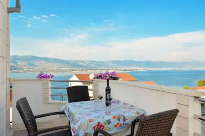 Image de Rogulj - 3bdr apartment, 70m from beach -Mastrinka