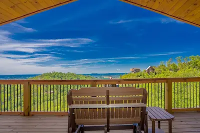 Image de Rustic Mountain View: Mtn Views! Resort Pool, Wi-Fi, Hot Tub, Games, near Attractions