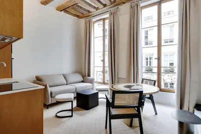 Image de A Stunning 1-Br in Louvre
