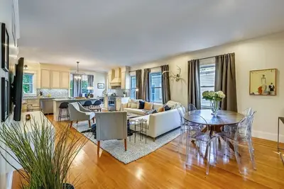 Image de New Luxury Renovation | near T