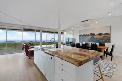 Image de Chiton Breeze - Seagull Ave Hayborough