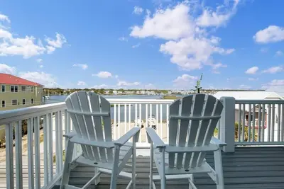 Image de Whalecome to the beach-elevator