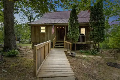 Image de 3bed/ 3bath, 3 Pools, boat ramp 1 mile away, Boat storage