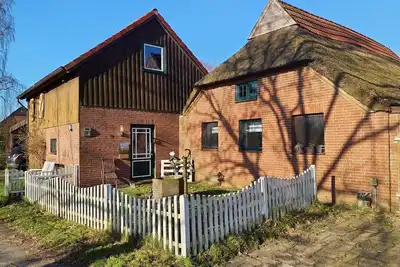 Image de Detached thatched house (78sqm) with a large garden in the middle of the Butjadingen peninsula