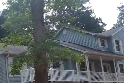 Image de Located close to all the local attractions in a peaceful mountain setting!