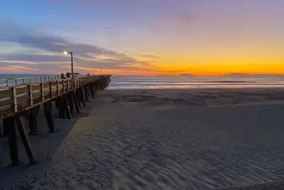 Image de Surfside Zen. . . Steps from the Beach!