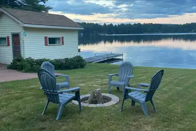Image de Family beach front with flat shoreline for swimming and water front living space