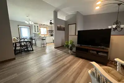 Image de Welcome to Shakopee! The Most Convenience Place in Town, Nearby Shakopee Downtown