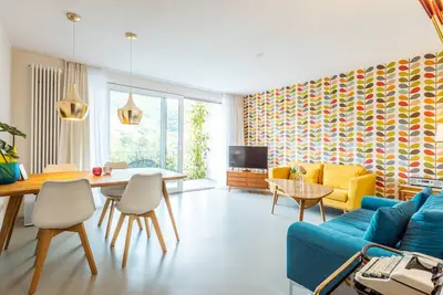 Image de Appartement-Kirschgarten-Vue sur la rivière-Salle de bain privée séparée