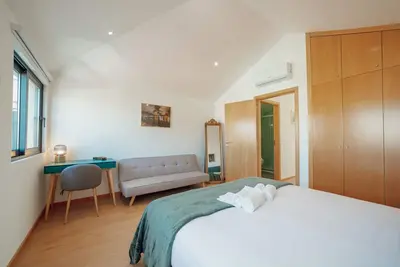 Image de Modern & Stylish Apartment Iii by Vacationy