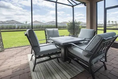 Image de Gorgeous 2 bedrooms/02 Bath + Den Villa at Esplanade at Azario Lakewood Ranch