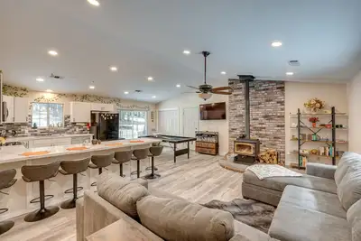 Image de Renovated Pioneer Home in Serene Wooded Setting!