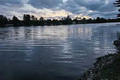 Image de Relaxing getaway with A/C, high speed wifi, kayaks, and is dog friendly.