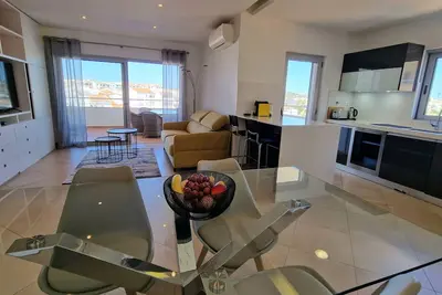 Image de Deluxe 2 bedroom apartment with Bbq  with great location