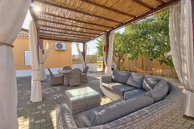 Image de Charming 4-Bed Villa in moncarapacho