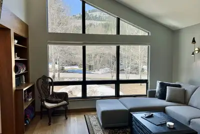 Image de Modern 3 bed 3 bath house with hot tub, new furnishings near Beaver Creek/Vail