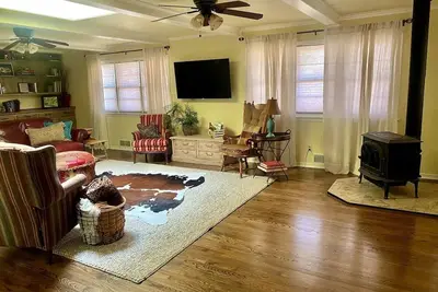 Image de Southern Comfort: Cozy Retreat- 4 beds