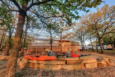 Image de Bristow Blue- Lakefront with boat ramp access, dog friendly!