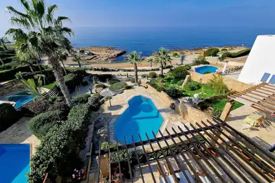 Image de Stunning beachside villa with Infinity pool