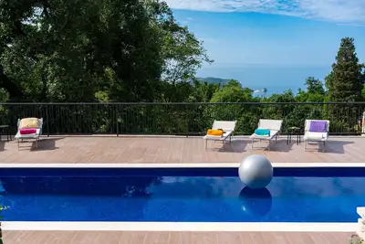 Image de Charming Sea View Villa W/ Pool