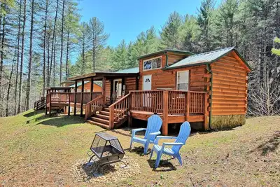 Image de Over the River & Through the Woods-Open for Bookings! 2 Cabins